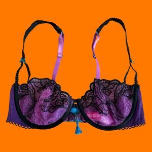 00's vintage purple lace mesh fringe witchy y2k bra 34B cosmopolitan